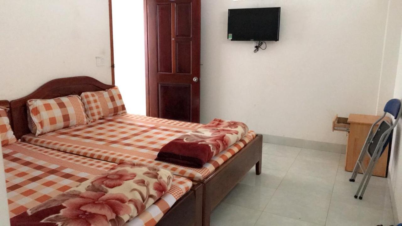 Hotel Nha Nghi Hoang Hoa Buon Ma Thuot Exterior foto